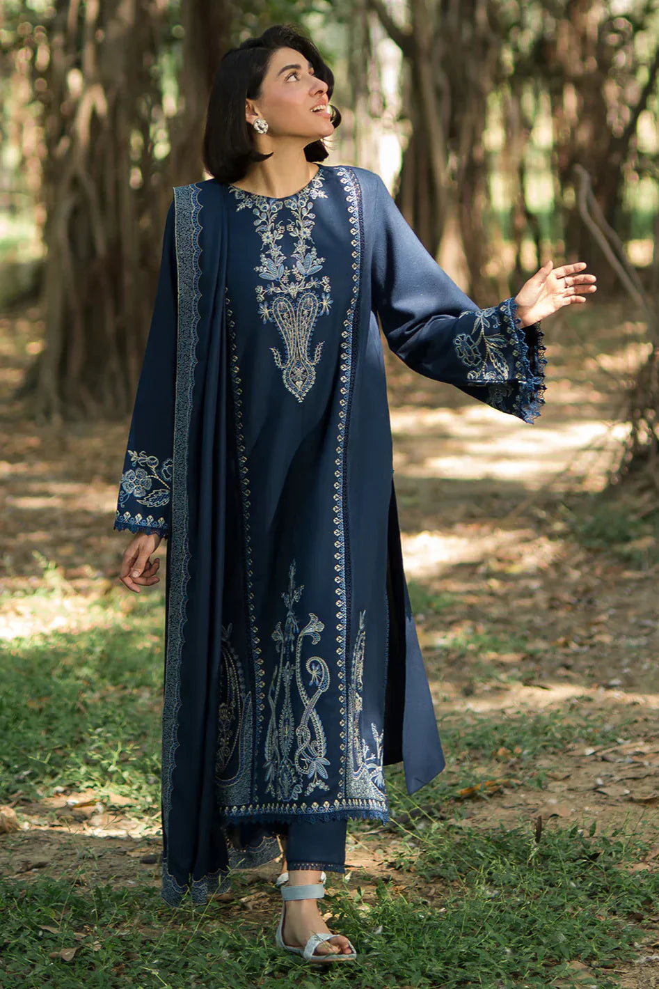 ASIM JOFA- 3PC LAWN EMBROIDERED SHIRT WITH LAWN EMBROIDERED DUPATTA AND TROUSER -BIC-3659